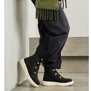 Sorel Joan Explorer Waterproof Boots Lace Up Fur Leather Black Like New Size 8